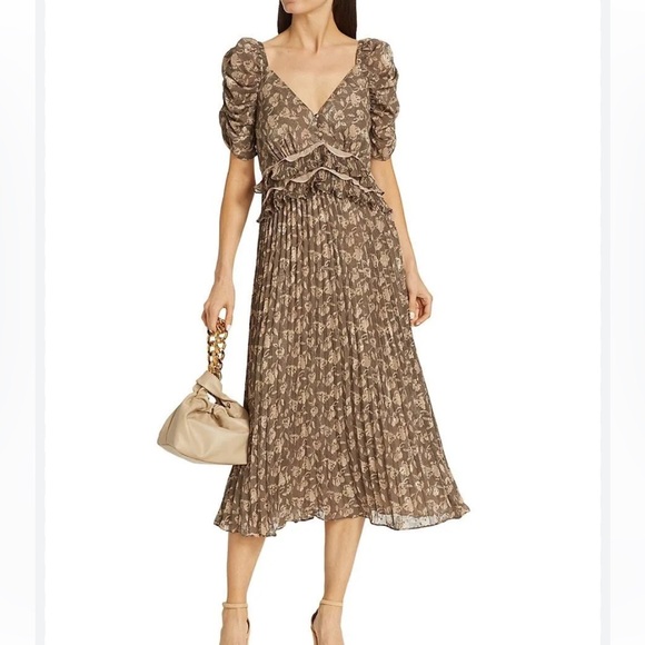 En Saison Daphne Midi Dress Mushroom size Small - Picture 1 of 6